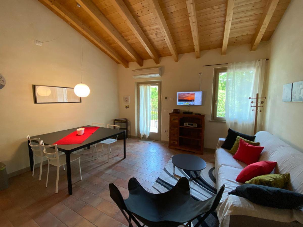 L'Isolo B&B E Case Vacanza 몬잠바노 외부 사진