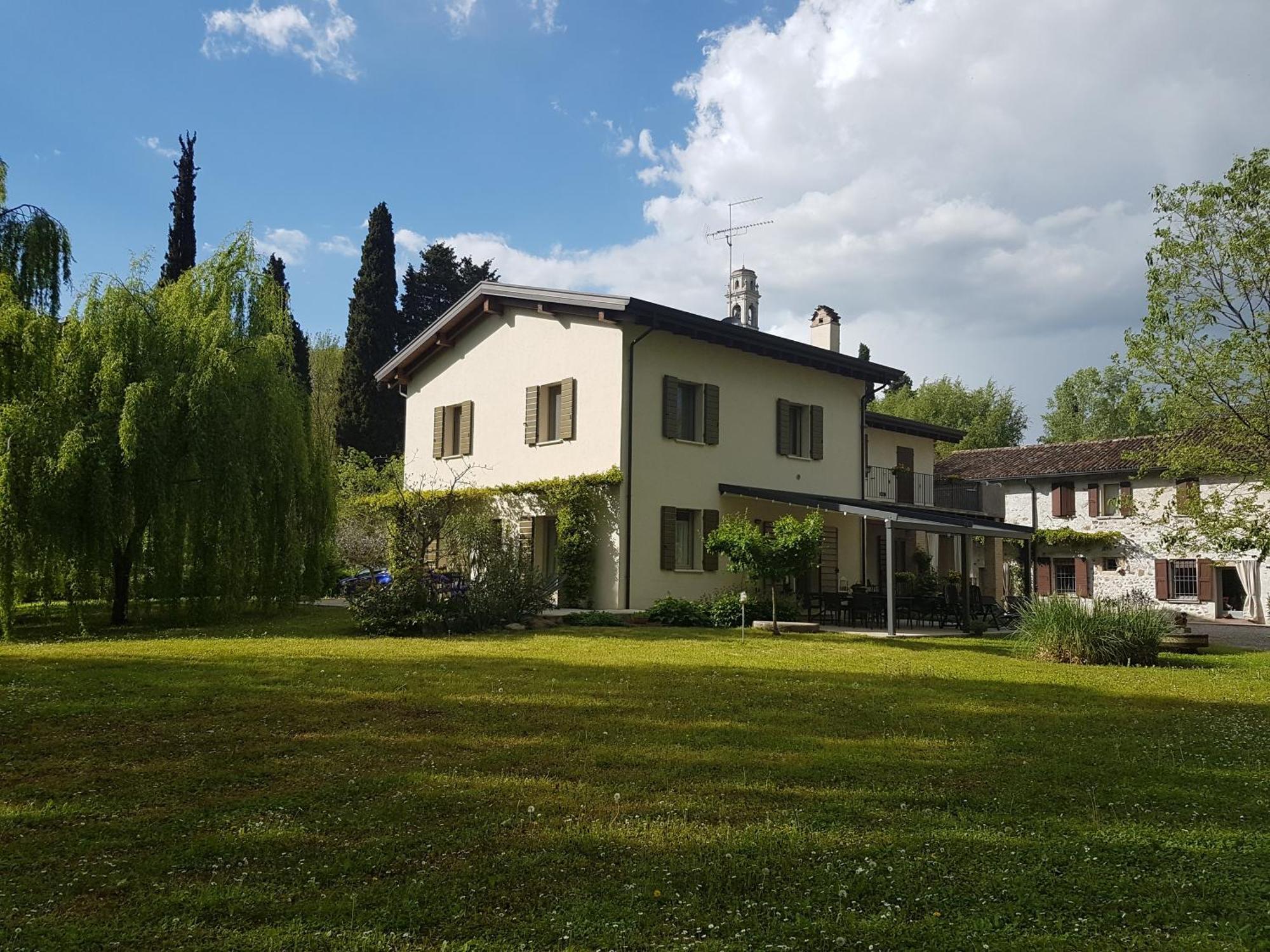 L'Isolo B&B E Case Vacanza 몬잠바노 외부 사진