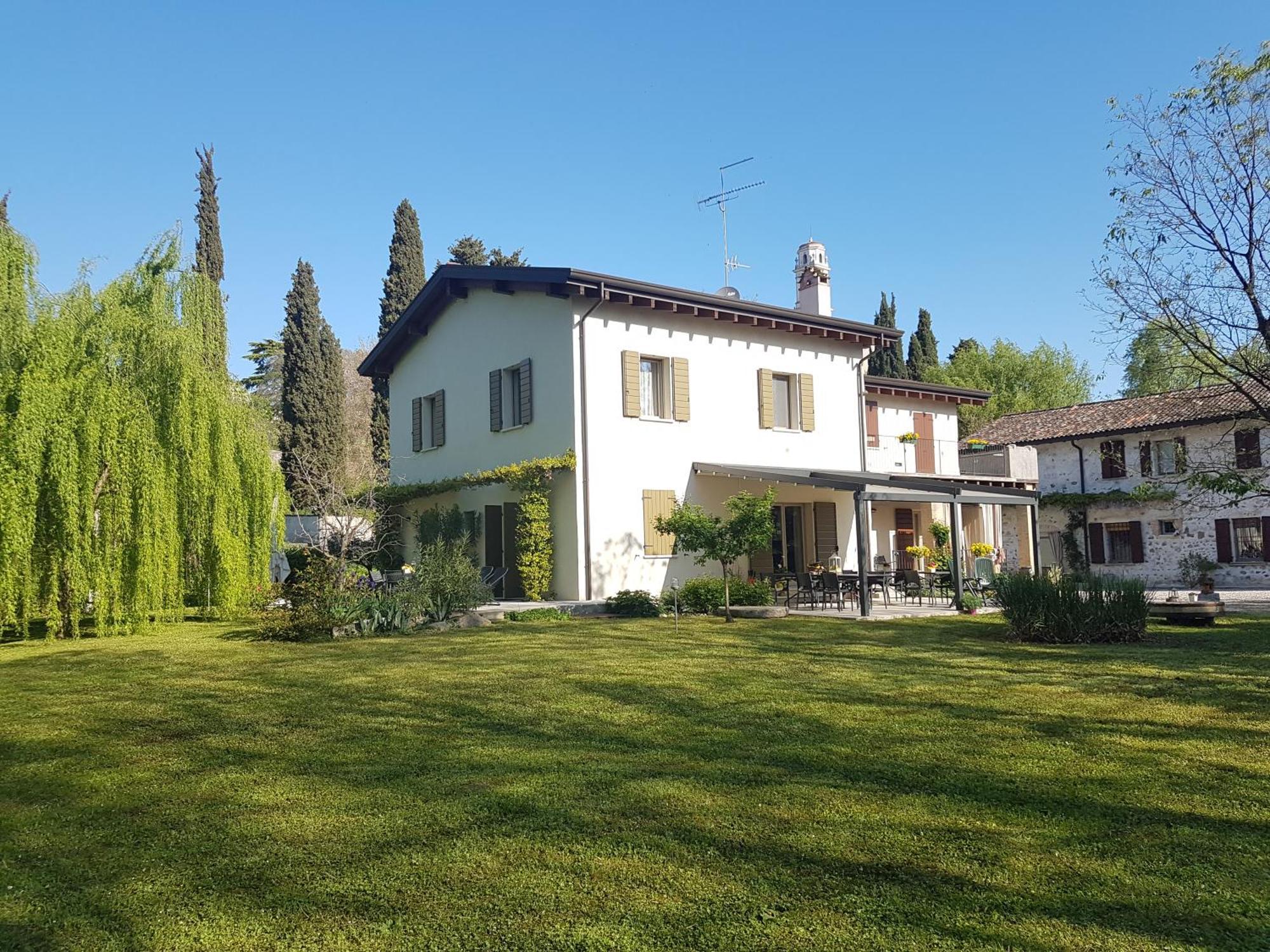 L'Isolo B&B E Case Vacanza 몬잠바노 외부 사진