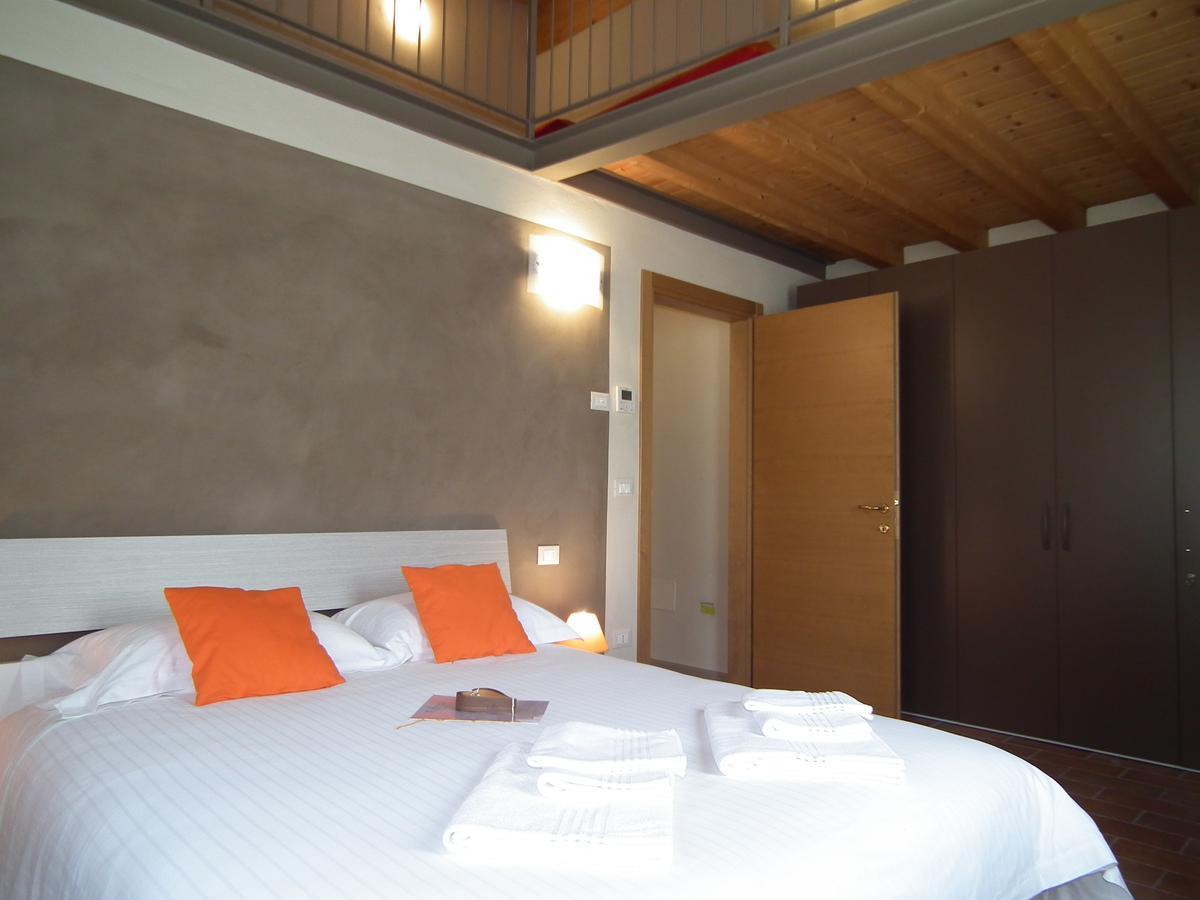 L'Isolo B&B E Case Vacanza 몬잠바노 외부 사진